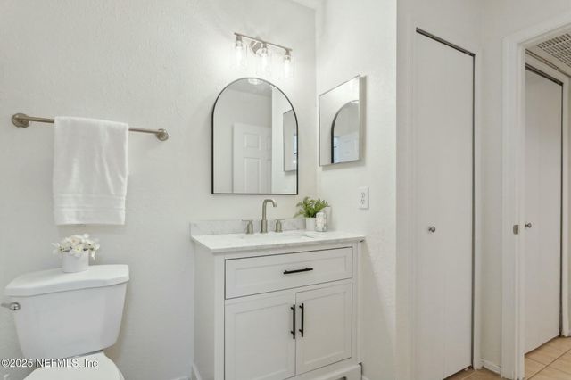 1701 THE GREENS Way 1912, Jacksonville Beach, FL 32250