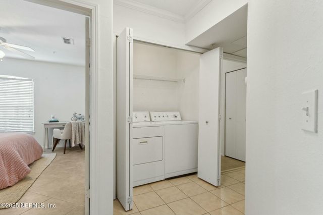 1701 THE GREENS Way 1912, Jacksonville Beach, FL 32250