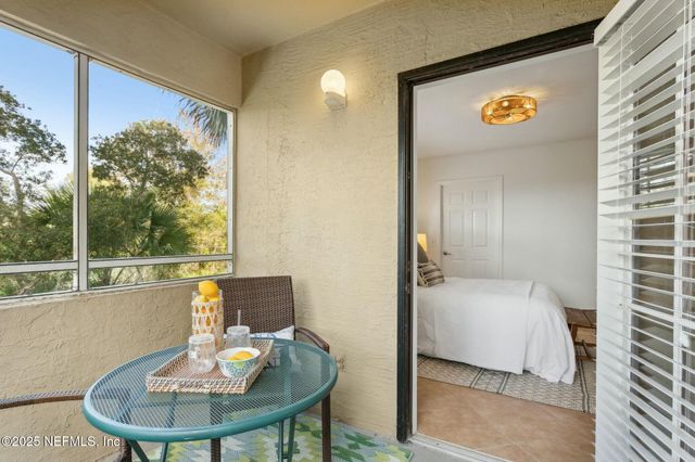 1701 THE GREENS Way 1912, Jacksonville Beach, FL 32250