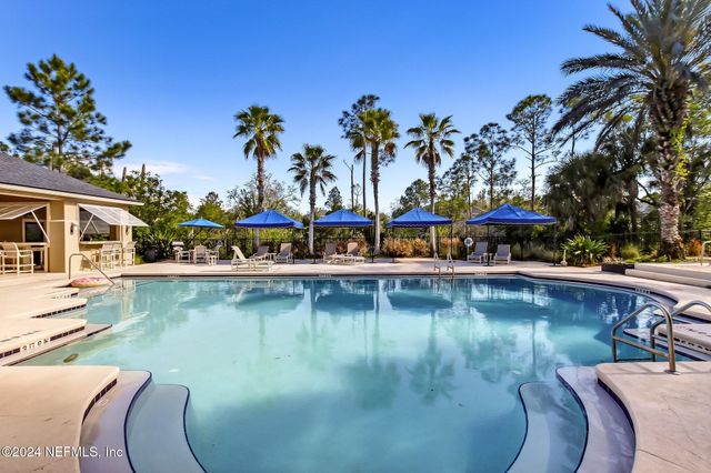 1701 THE GREENS Way 1912, Jacksonville Beach, FL 32250