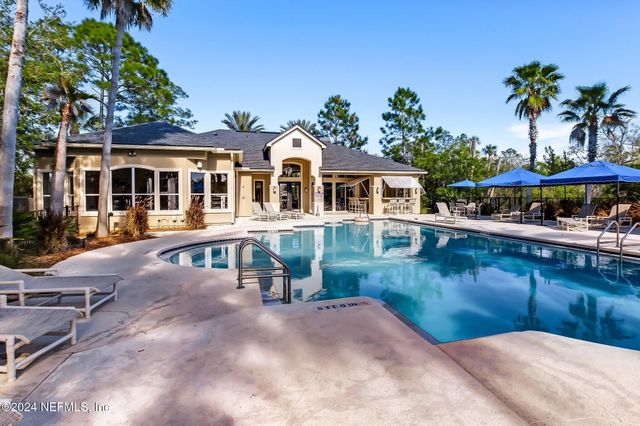 1701 THE GREENS Way 1912, Jacksonville Beach, FL 32250