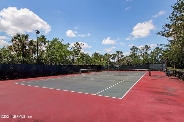 1701 THE GREENS Way 1912, Jacksonville Beach, FL 32250