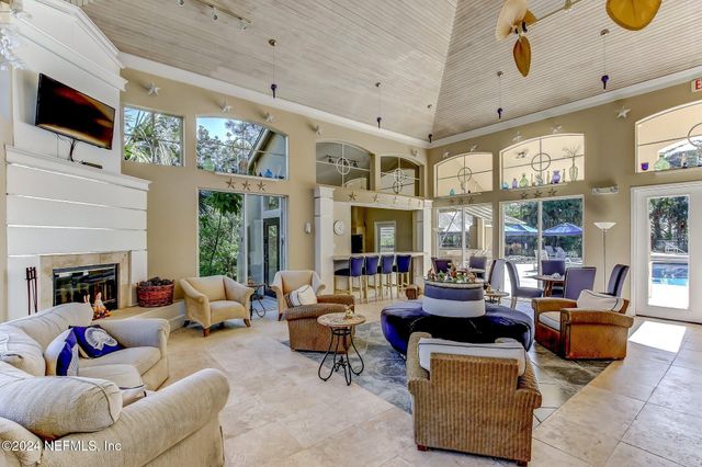 1701 THE GREENS Way 1912, Jacksonville Beach, FL 32250
