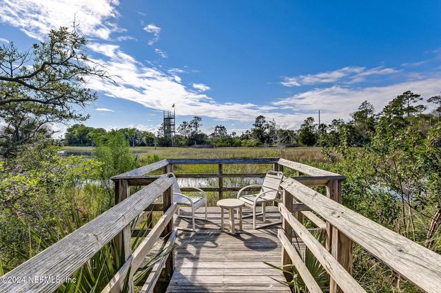 1701 THE GREENS Way 1912, Jacksonville Beach, FL 32250