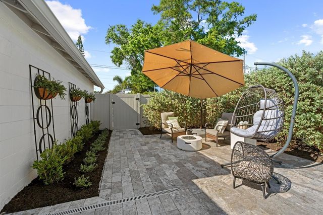 1121 21ST AVENUE N, St Petersburg, FL 33704