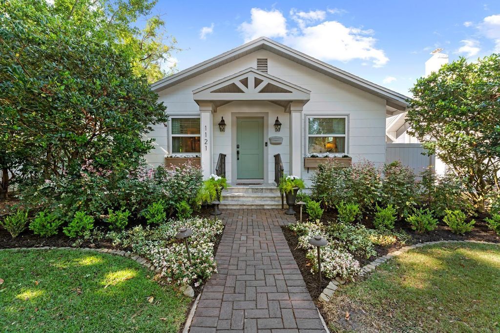 1121 21ST AVENUE N, St Petersburg, FL 33704