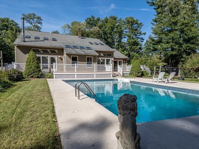 50 Highland St, Easton, MA 02375