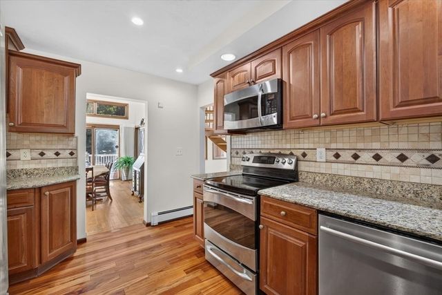 50 Highland St, Easton, MA 02375