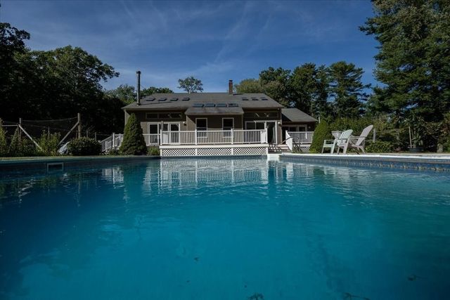50 Highland St, Easton, MA 02375