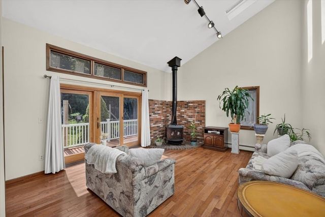 50 Highland St, Easton, MA 02375