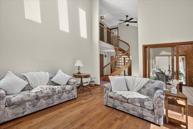 50 Highland St, Easton, MA 02375
