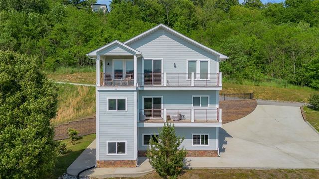 132 Highbridge Dr, Smithville, TN 37166