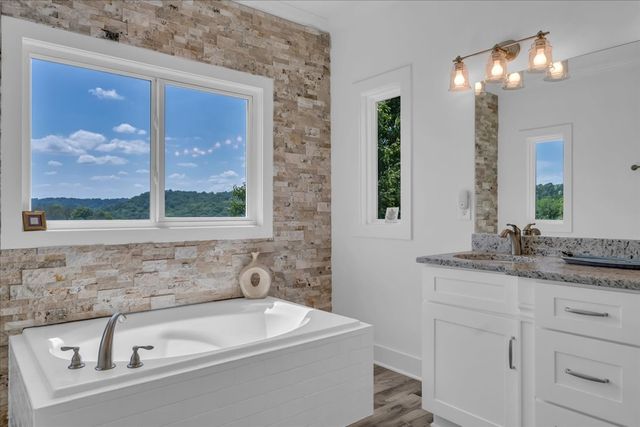 132 Highbridge Dr, Smithville, TN 37166