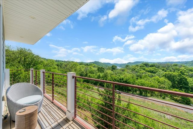 132 Highbridge Dr, Smithville, TN 37166