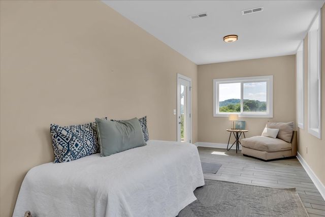 132 Highbridge Dr, Smithville, TN 37166