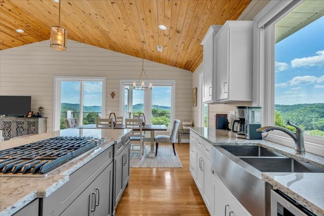 132 Highbridge Dr, Smithville, TN 37166