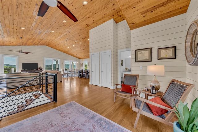132 Highbridge Dr, Smithville, TN 37166
