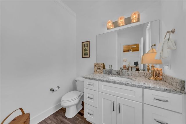 132 Highbridge Dr, Smithville, TN 37166