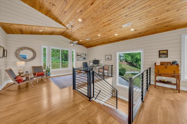 132 Highbridge Dr, Smithville, TN 37166