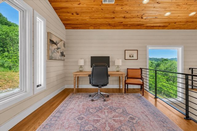 132 Highbridge Dr, Smithville, TN 37166