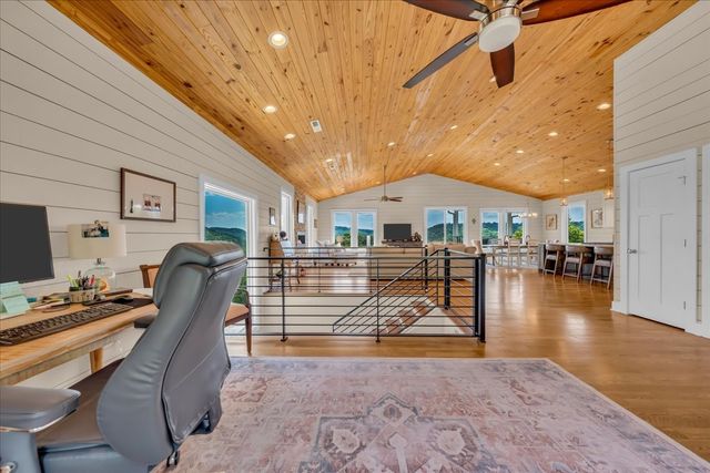 132 Highbridge Dr, Smithville, TN 37166