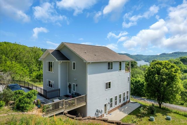 132 Highbridge Dr, Smithville, TN 37166