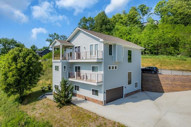 132 Highbridge Dr, Smithville, TN 37166