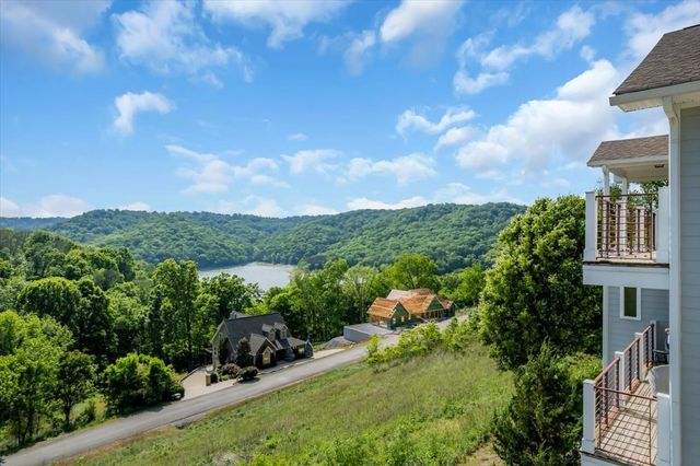 132 Highbridge Dr, Smithville, TN 37166