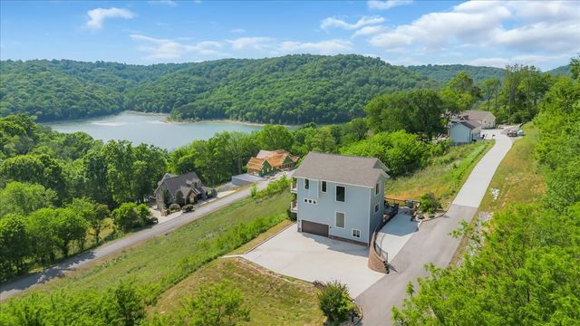 132 Highbridge Dr, Smithville, TN 37166
