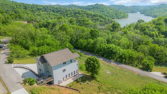 132 Highbridge Dr, Smithville, TN 37166