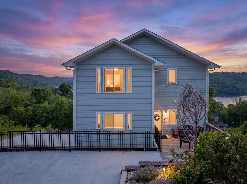 132 Highbridge Dr, Smithville, TN 37166