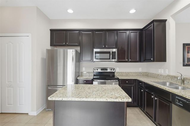 556 JUNIPER SPRINGS DRIVE, Groveland, FL 34736