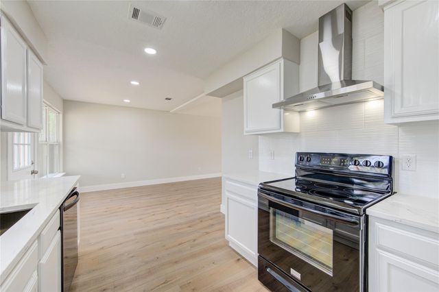 328 Meadow Wood Ct Court, League City, TX 77573
