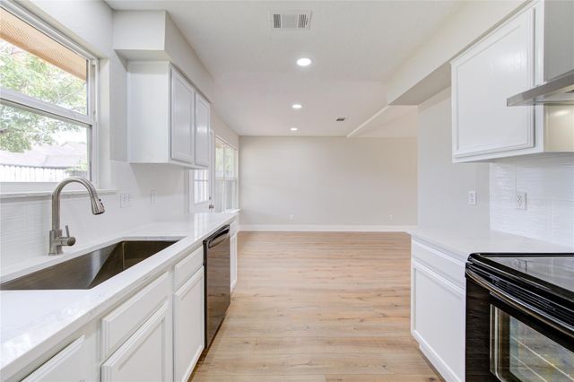 328 Meadow Wood Ct Court, League City, TX 77573