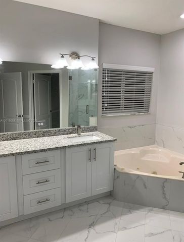 9763 NW 32nd St 0, Doral, FL 33172