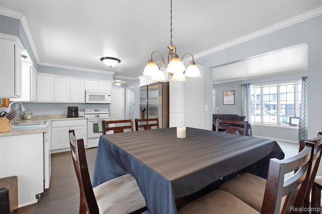 24210 Westpointe Street, Trenton, MI 48183