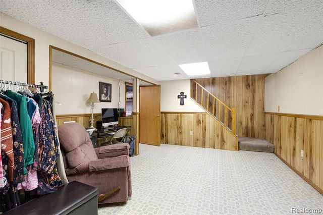 24210 Westpointe Street, Trenton, MI 48183