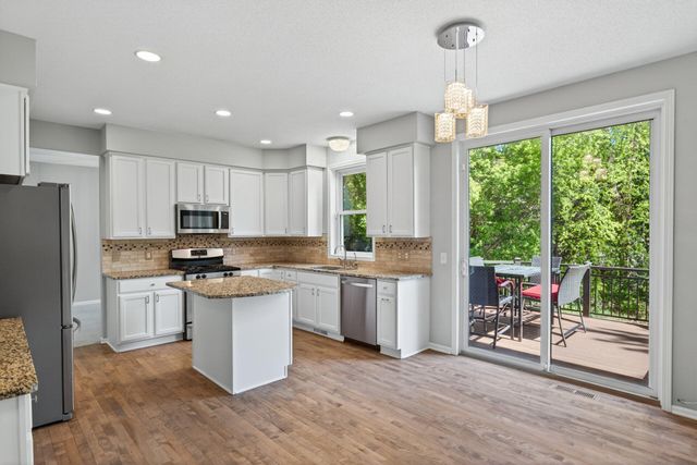 18005 45th Avenue N, Plymouth, MN 55446
