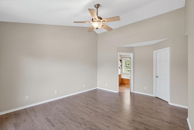 18005 45th Avenue N, Plymouth, MN 55446