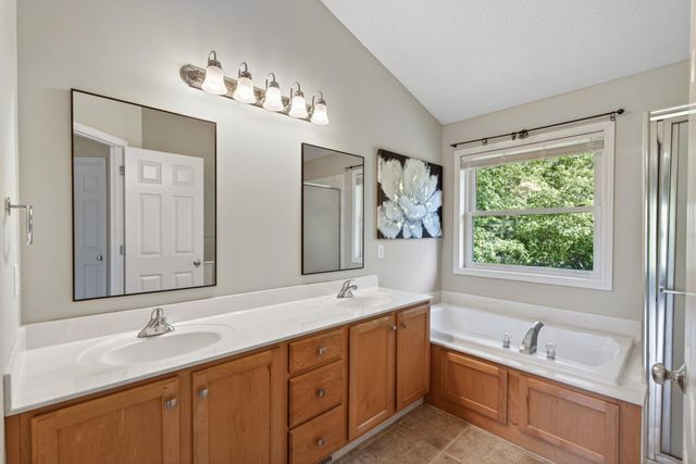 18005 45th Avenue N, Plymouth, MN 55446
