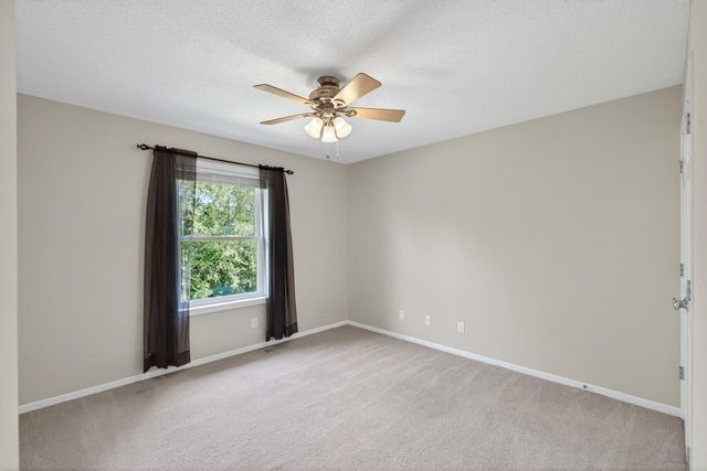 18005 45th Avenue N, Plymouth, MN 55446