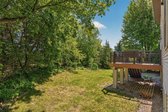 18005 45th Avenue N, Plymouth, MN 55446