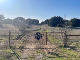150 Mountain Dr, Graford, TX 76449