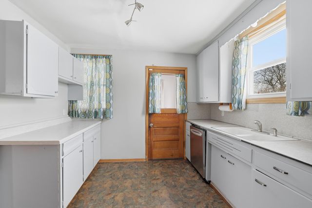 1009 Sherburne Avenue, Saint Paul, MN 55104