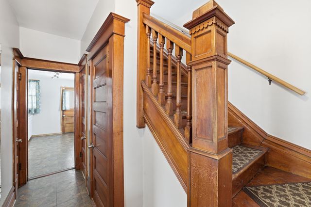 1009 Sherburne Avenue, Saint Paul, MN 55104