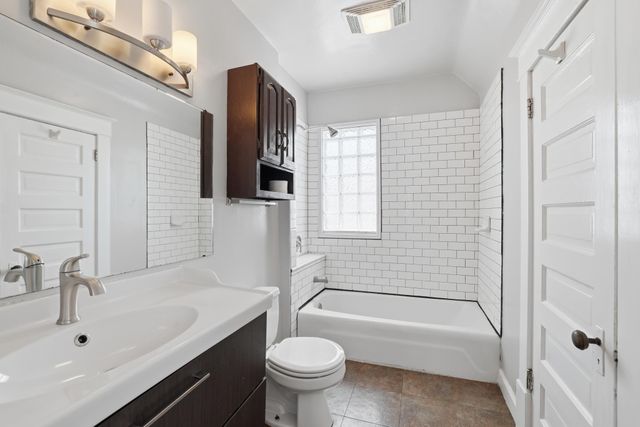 1009 Sherburne Avenue, Saint Paul, MN 55104