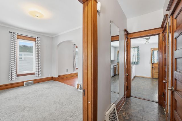 1009 Sherburne Avenue, Saint Paul, MN 55104