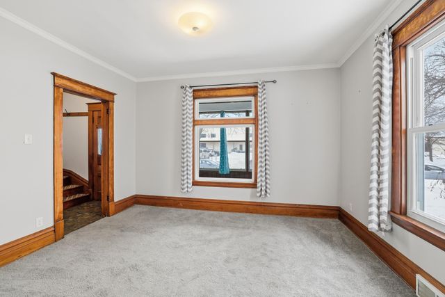 1009 Sherburne Avenue, Saint Paul, MN 55104