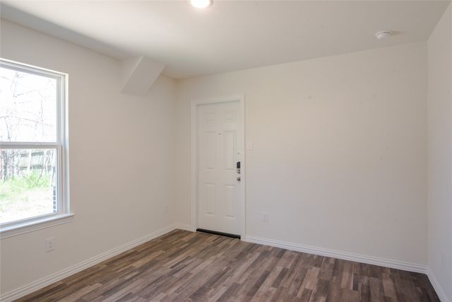 217 E 12th Street B, Bonham, TX 75418