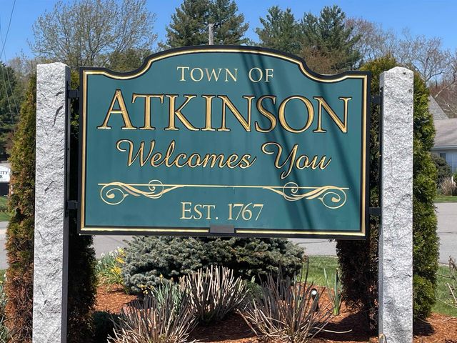 15 Knightland Road, Atkinson, NH 03811